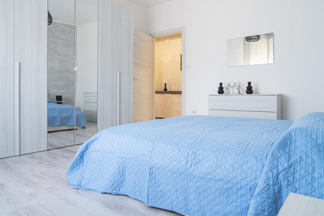 Almi - Guest Apartment Porto Torres Bagian luar foto