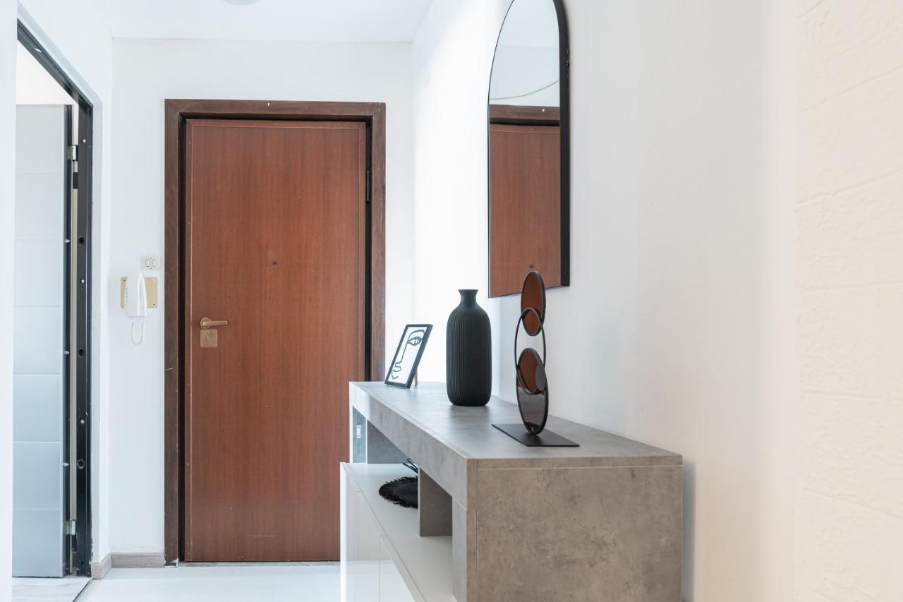 Almi - Guest Apartment Porto Torres Bagian luar foto