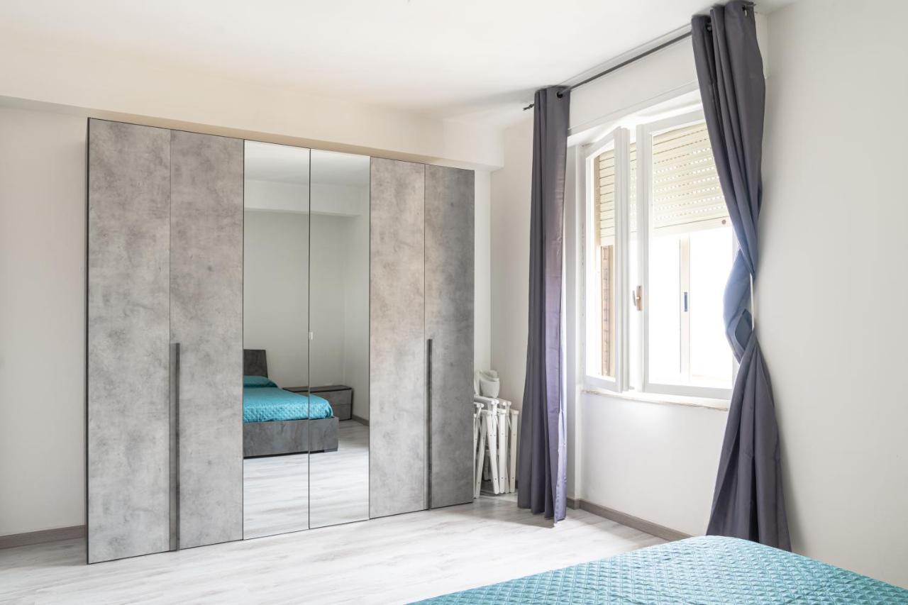 Almi - Guest Apartment Porto Torres Bagian luar foto