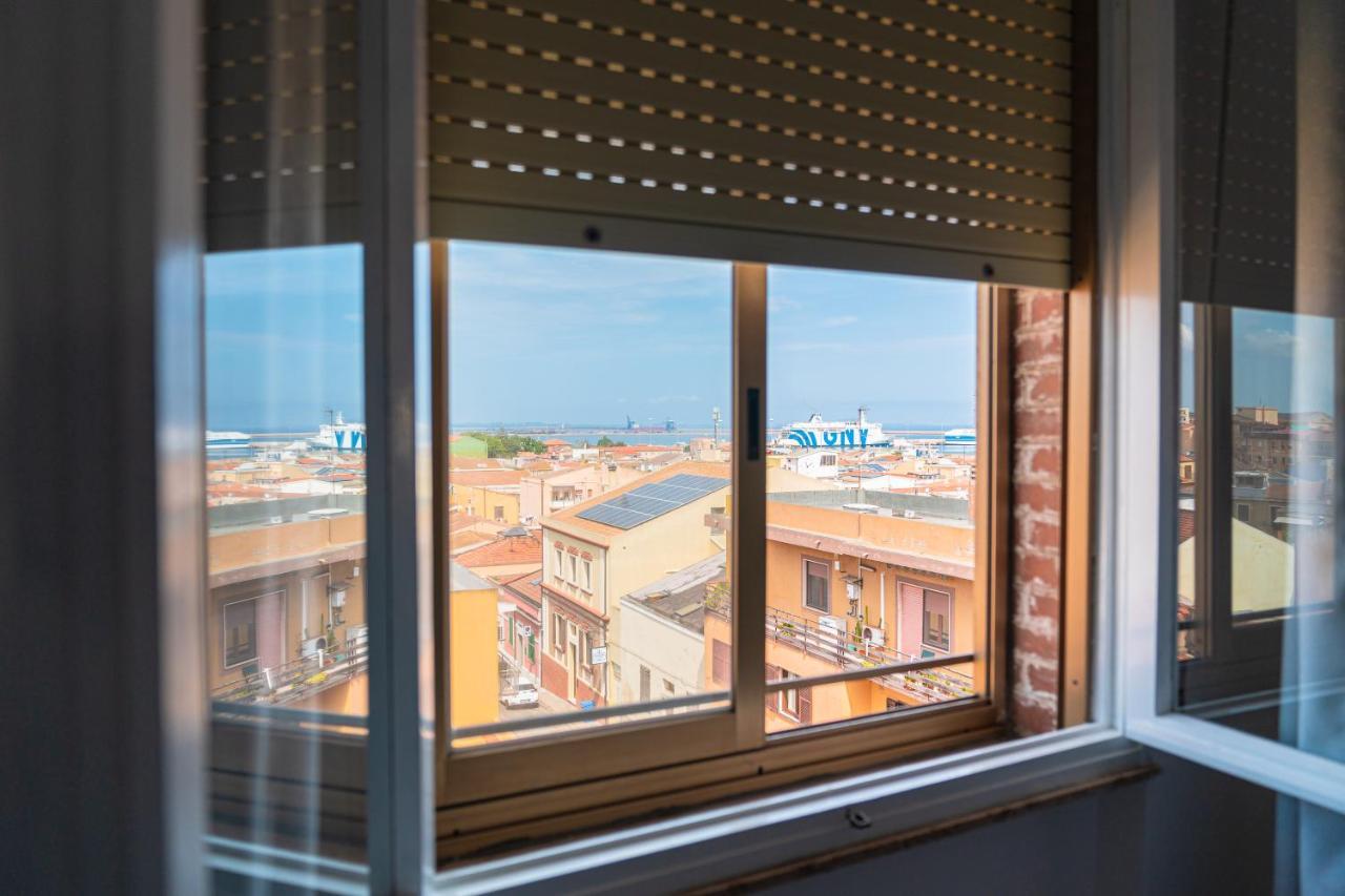 Almi - Guest Apartment Porto Torres Bagian luar foto