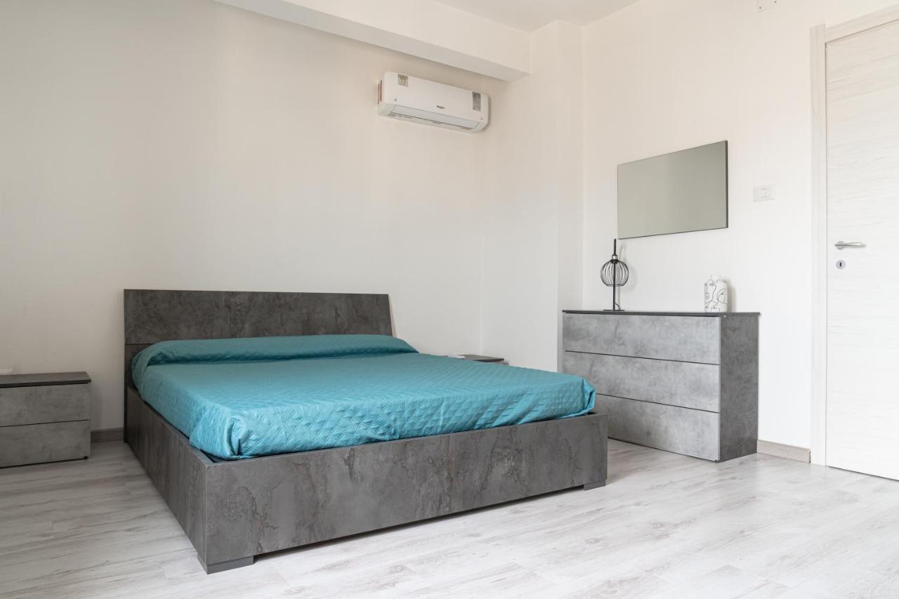 Almi - Guest Apartment Porto Torres Bagian luar foto