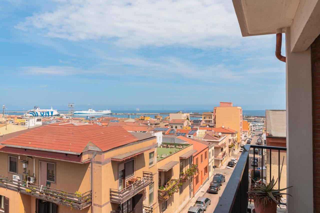 Almi - Guest Apartment Porto Torres Bagian luar foto